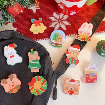 Рождественские броши Шляпа Санта-Клауса, перчатки, колокольчики, Носки, костюм Медведя и Кролика, школьная сумка, акриловые булавки, брошь-значок, подарки на Новый год 2022 г.