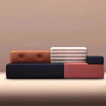 Креативный модный диван в итальянской современной тематике для маленькой квартиры, цвет пола соответствует цвету