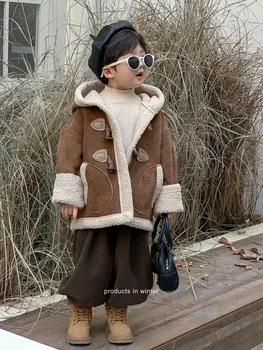 Зимние флисовые пальто для мальчиков и девочек, толстая теплая куртка с капюшоном из овечьей шерсти, Осенняя детская Повседневная верхняя одежда на молнии, парки